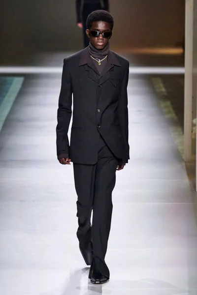Look 2
